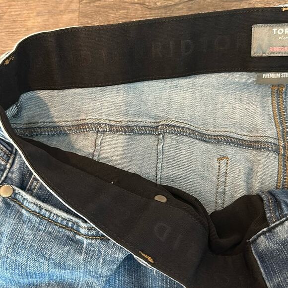 Torrid 20R Melrose Premium Stretch Bombshell Skinny Jeans - Picture 5 of 10